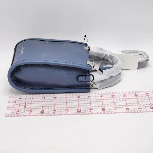 Calvin Klein Sophia Blue Phone Crossbody Bag NWT - Picture 9 of 9